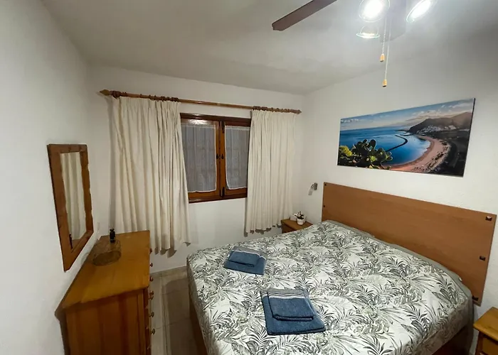 Oasis 1-bedroom Ocean View Large Terrace Pool Full Kitchen *