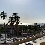 公寓 Oasis 1-bedroom Ocean View Large Terrace Pool Full Kitchen 阿德耶