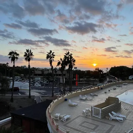 Oasis San Eugenio 1-bedroom With Ocean View, Large Terrace And Pool, Full Kitchen Διαμέρισμα