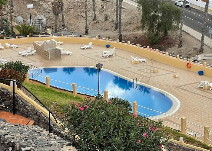 Oasis 1-bedroom Ocean View Large Terrace Pool Full Kitchen