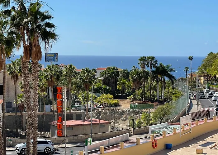 Oasis 1-bedroom Ocean View Large Terrace Pool Full Kitchen *