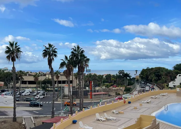 Апартаменты Oasis 1-bedroom Ocean View Large Terrace Pool Full Kitchen *