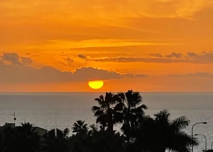 Oasis 1-bedroom Ocean View Large Terrace Pool Full Kitchen