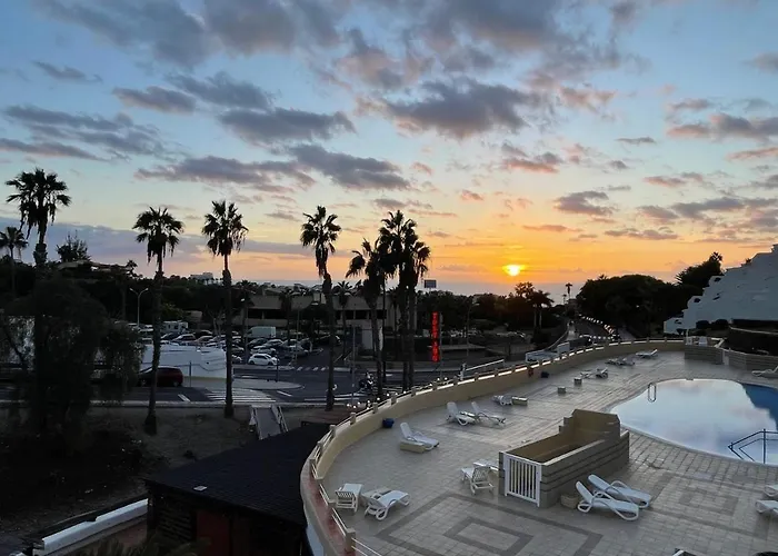 Oasis 1-bedroom Ocean View Large Terrace Pool Full Kitchen Апартаменты