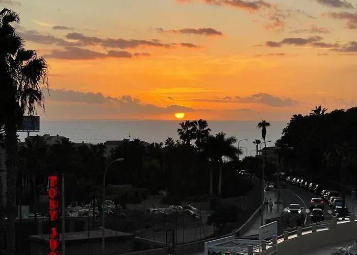 Oasis 1-bedroom Ocean View Large Terrace Pool Full Kitchen Апартаменты *